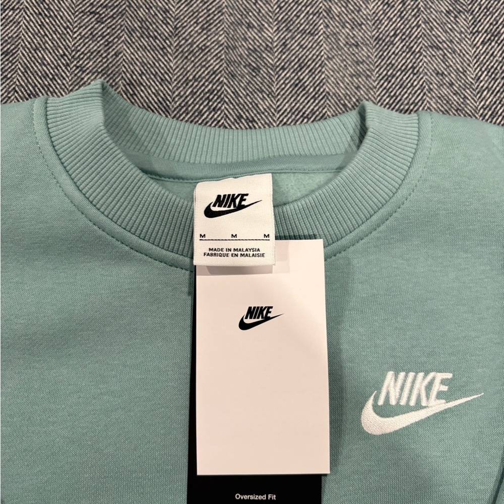 Nike Sportswear Club Fleece Big Kids Oversized Sweatshirt | size: M| color: teal - Picture 4 of 8